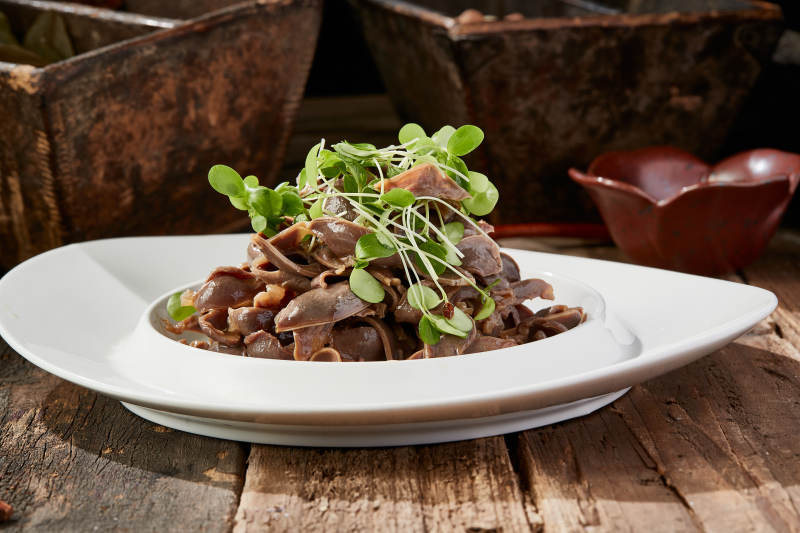 香椿苗凉拌鸡胗花图片