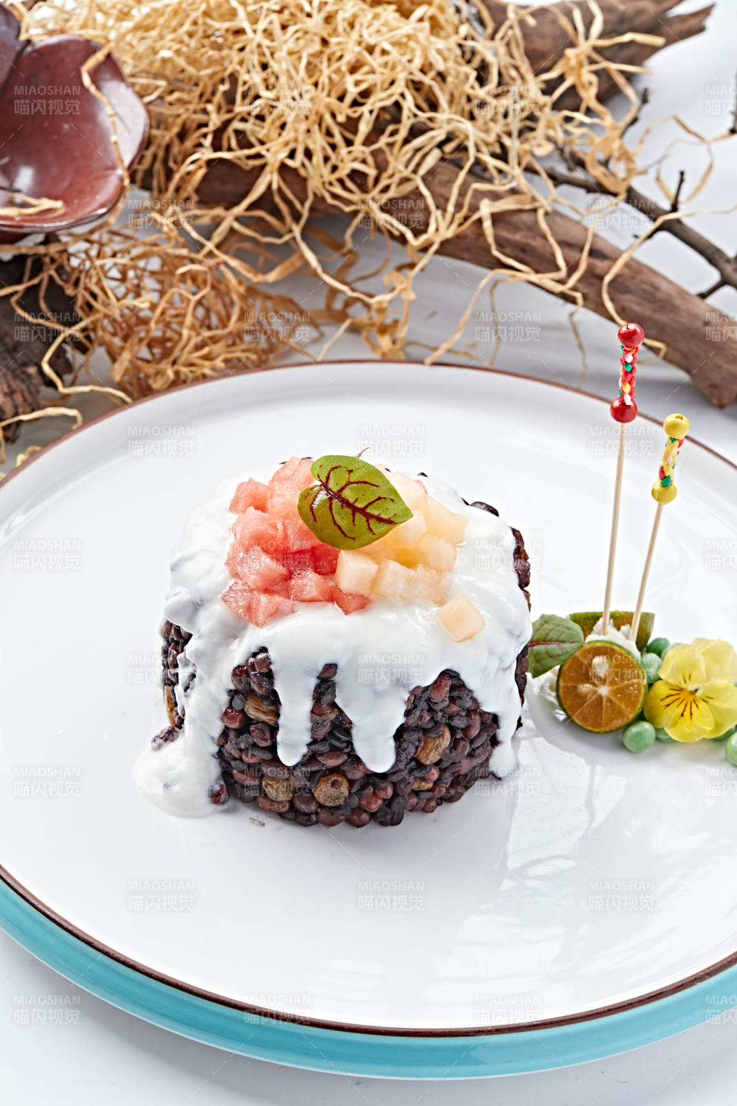 果粒酸奶蜜豆葡萄干图片