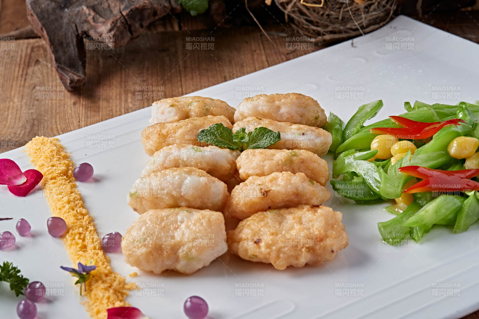 西芹银杏配虾饼图片