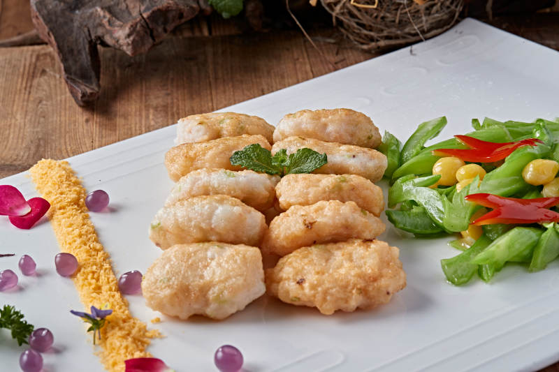 西芹银杏配虾饼图片