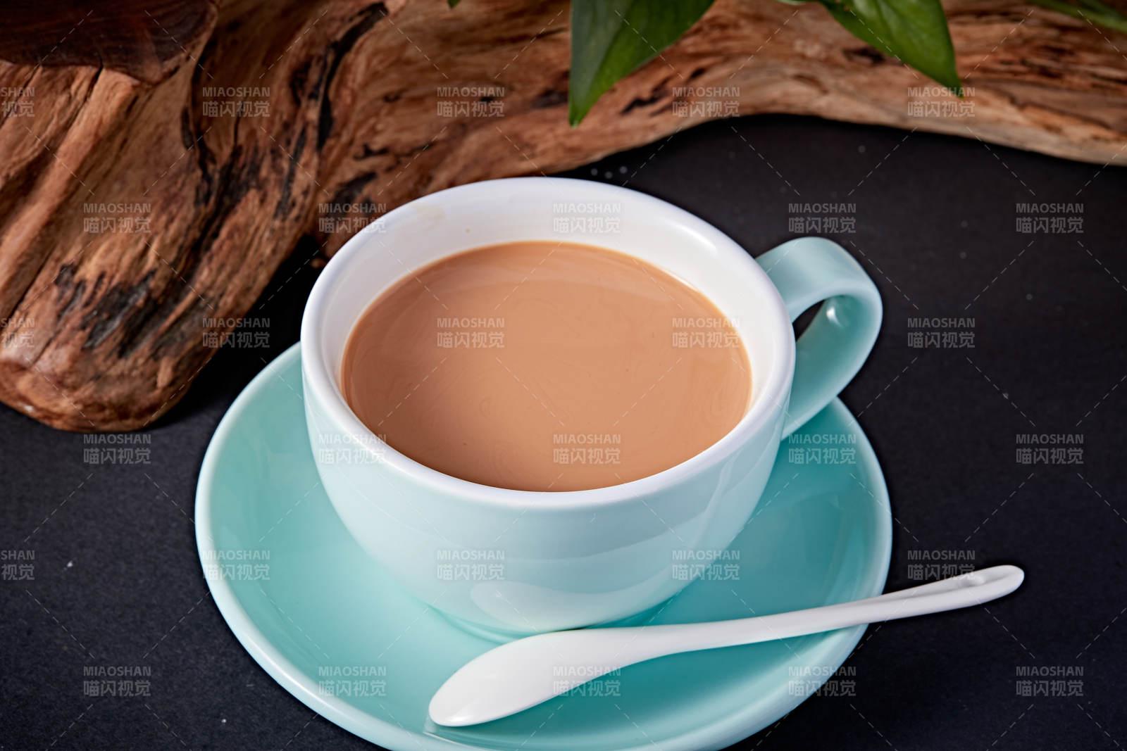 冲泡牛奶咖啡图片