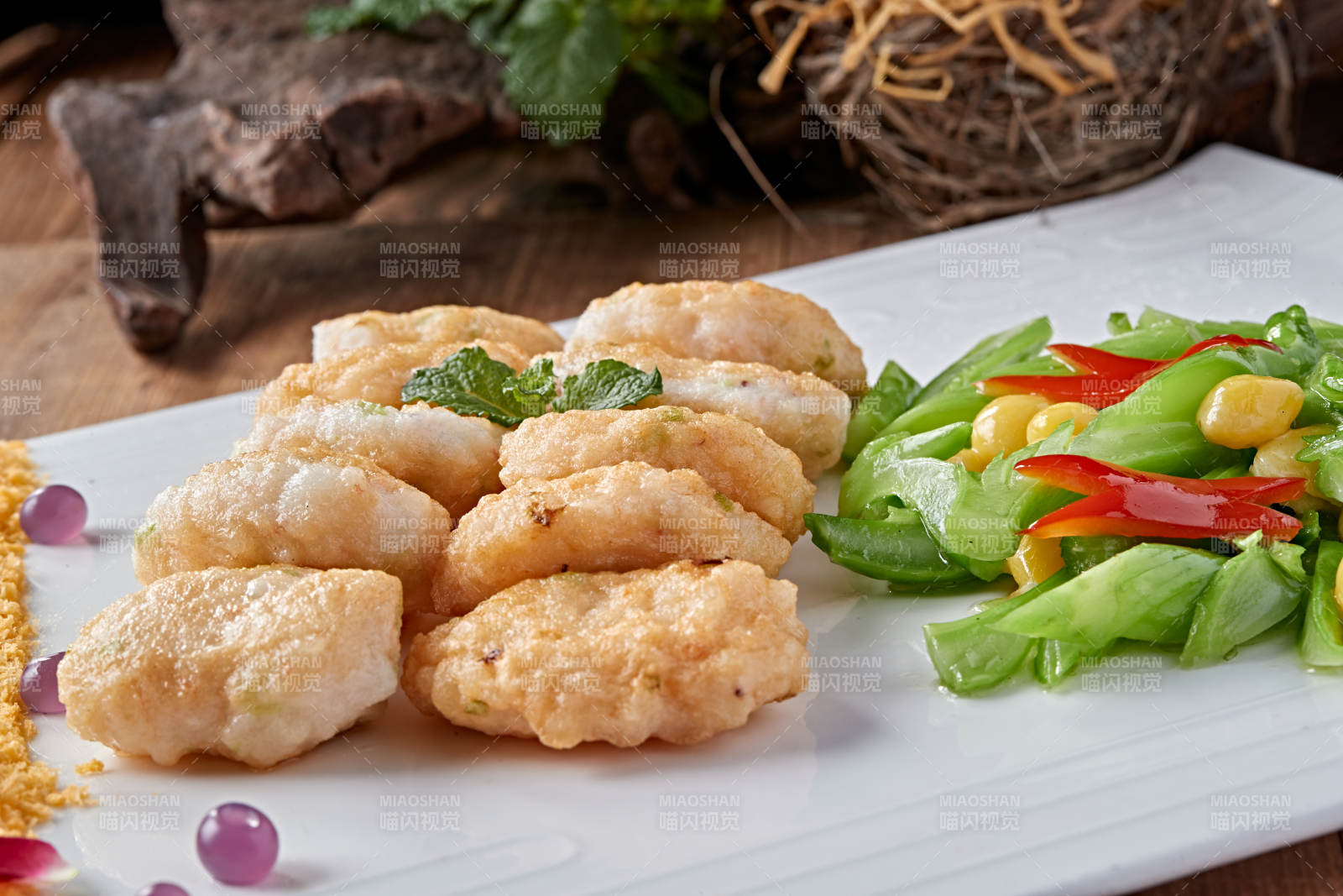 西芹银杏配虾饼图片