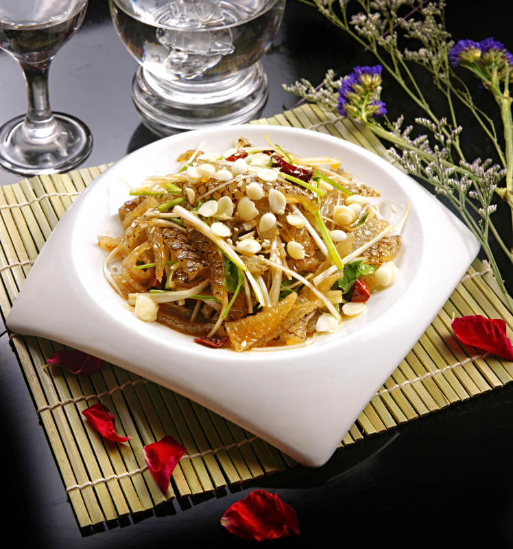 杏仁拌鱼皮图片