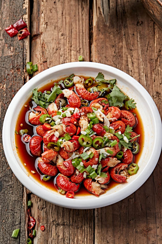 浇汁腌渍龙虾尾图片