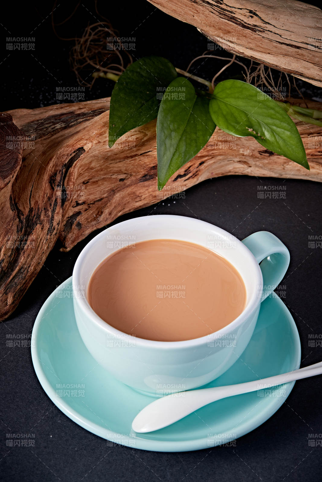 冲泡牛奶咖啡图片