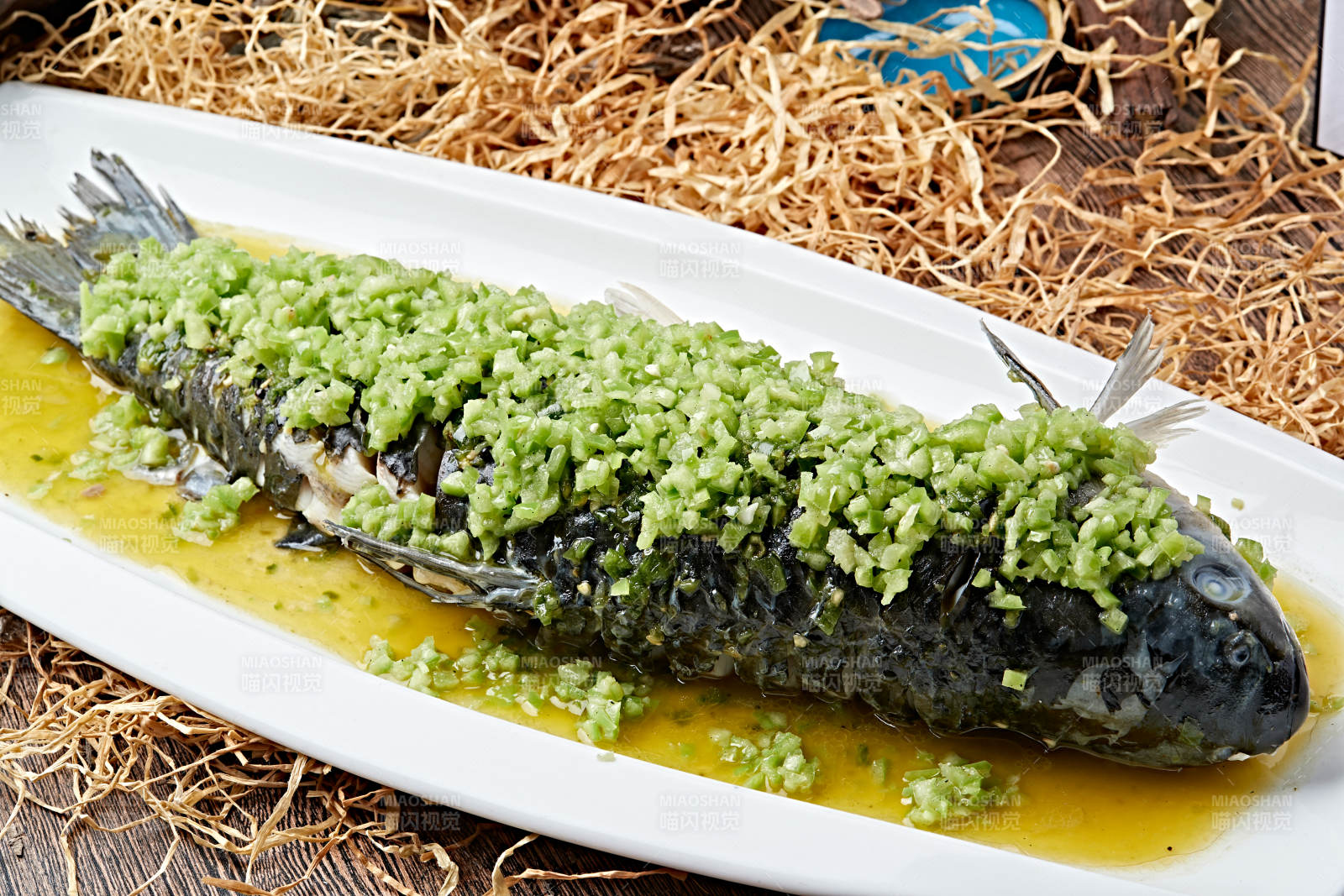 剁椒鲜椒蒸草鱼图片