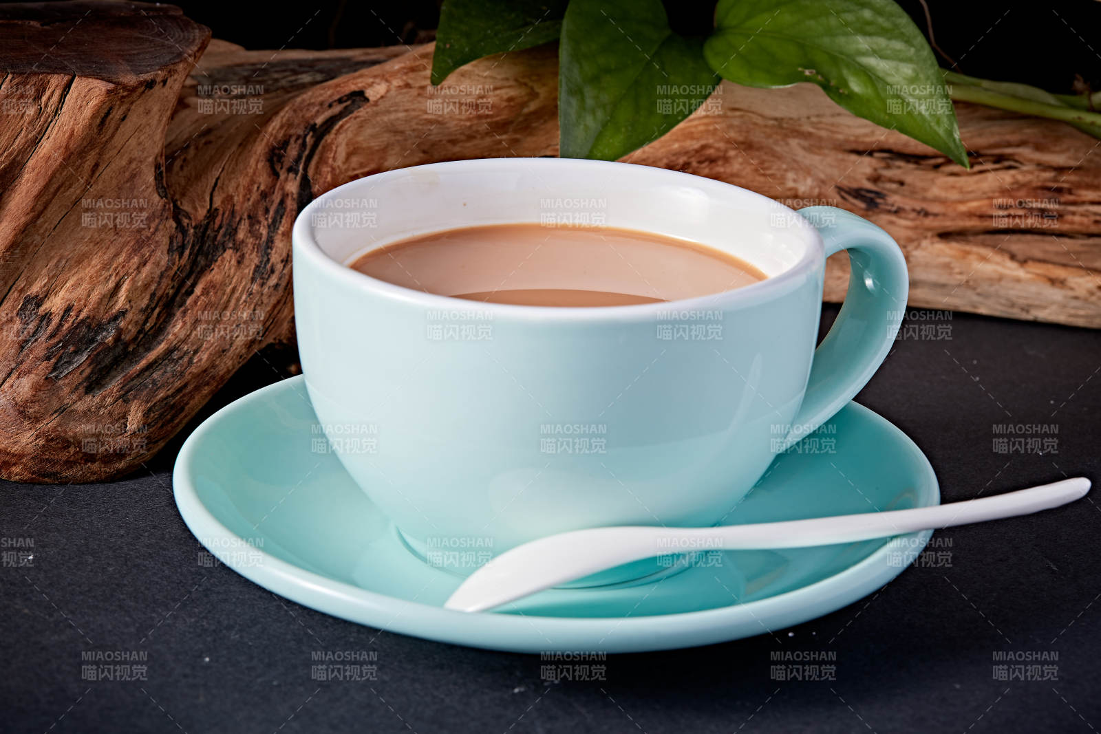 冲泡牛奶咖啡图片