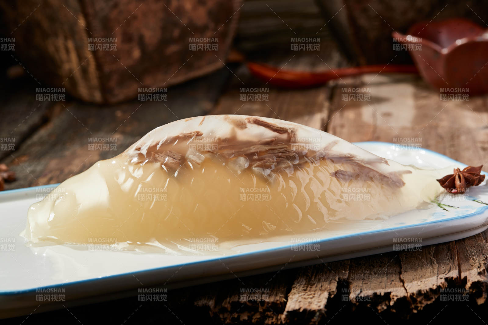 全鱼宴水晶鱼冻图片