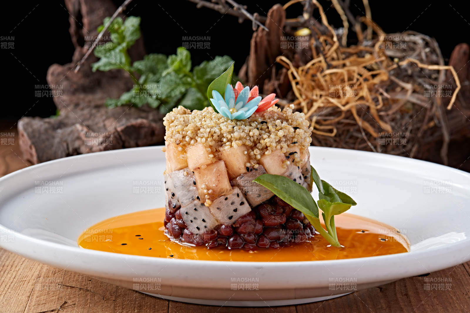 橙汁杂粮水果捞图片