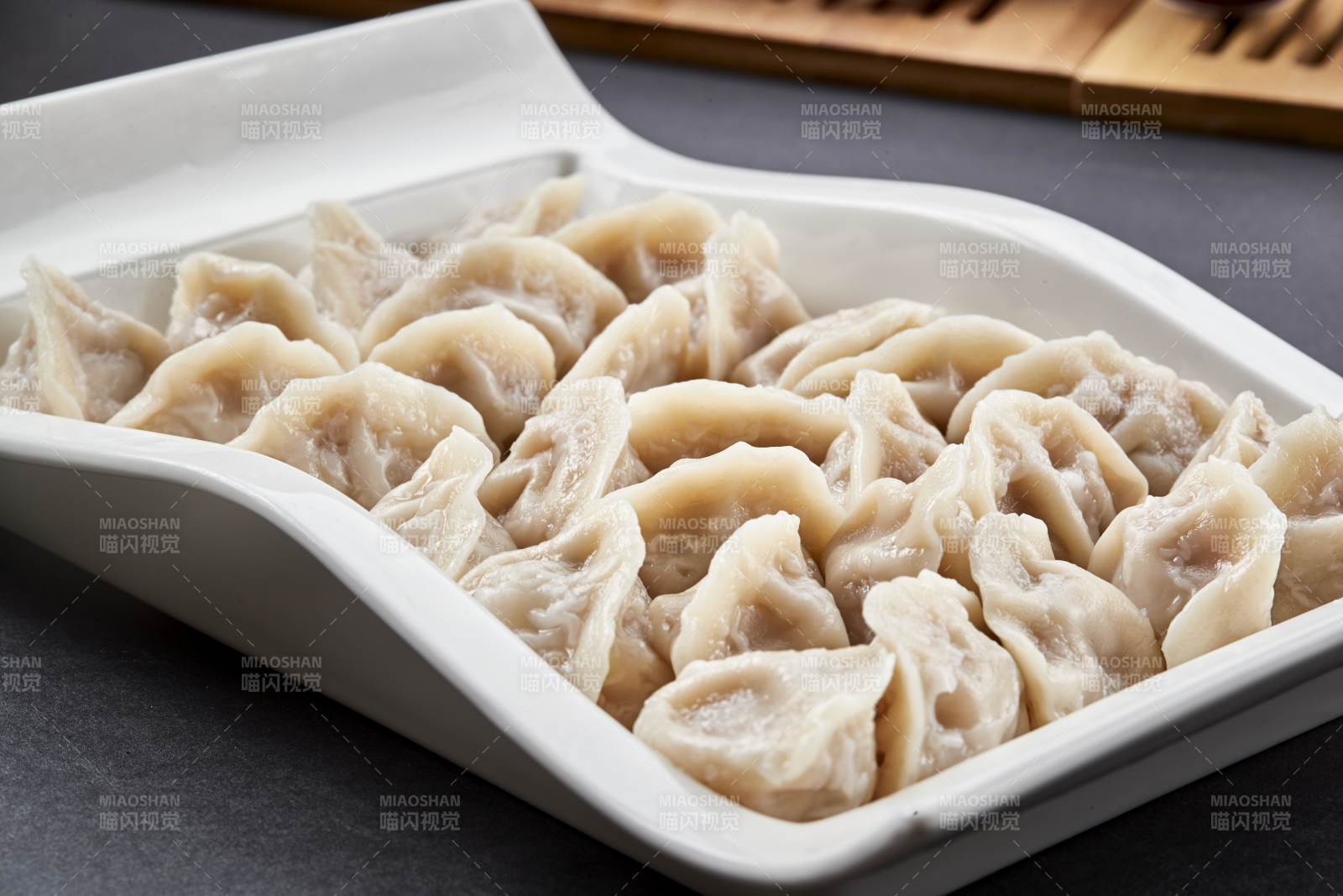 传统北方美食面点手工水饺图片