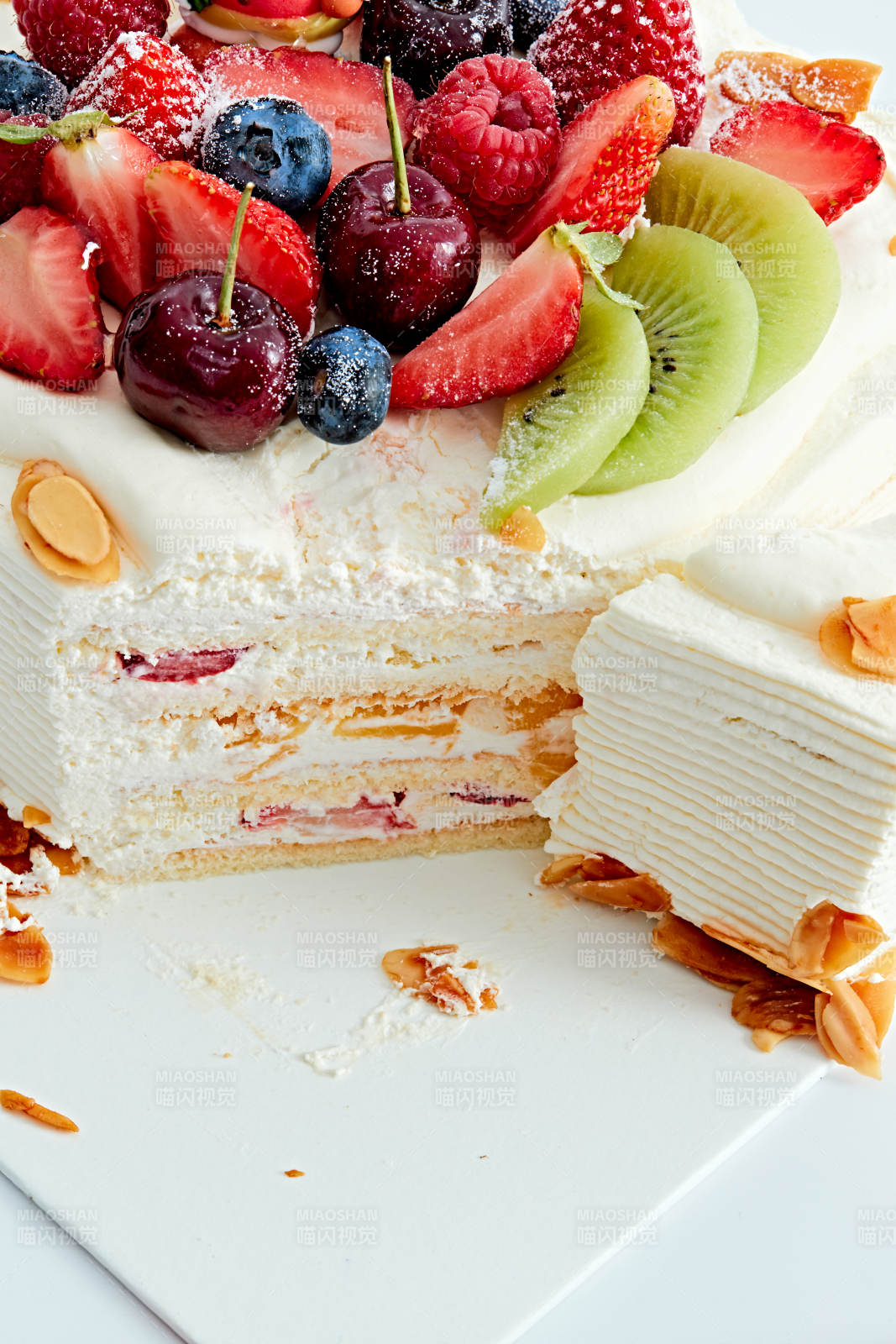 鲜果乳脂奶油芒果夹心奶酪蛋糕图片