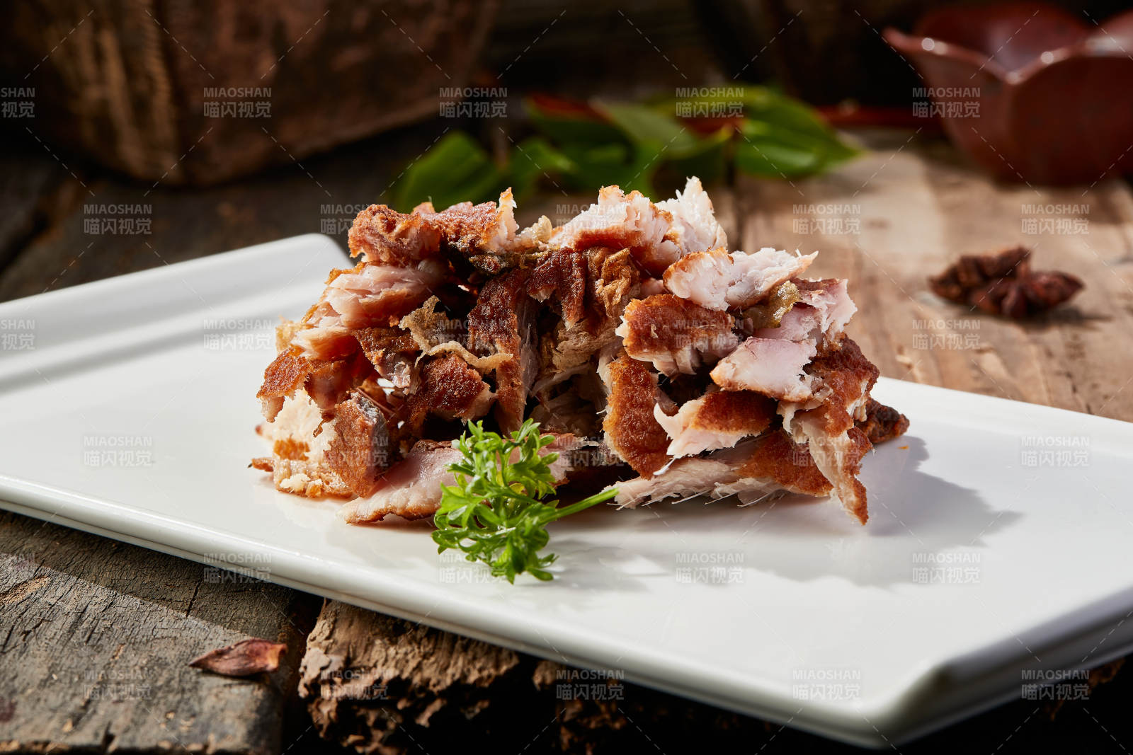手撕烟熏鱼图片