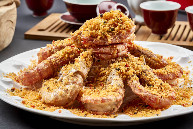 撒粉油炸开背深海大虾图片