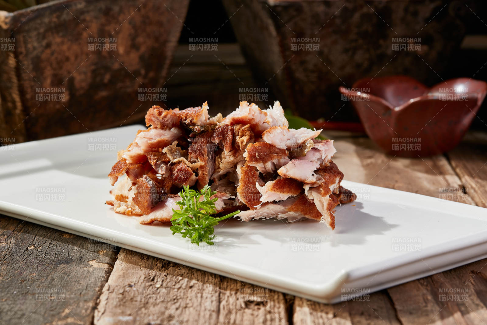 手撕烟熏鱼图片