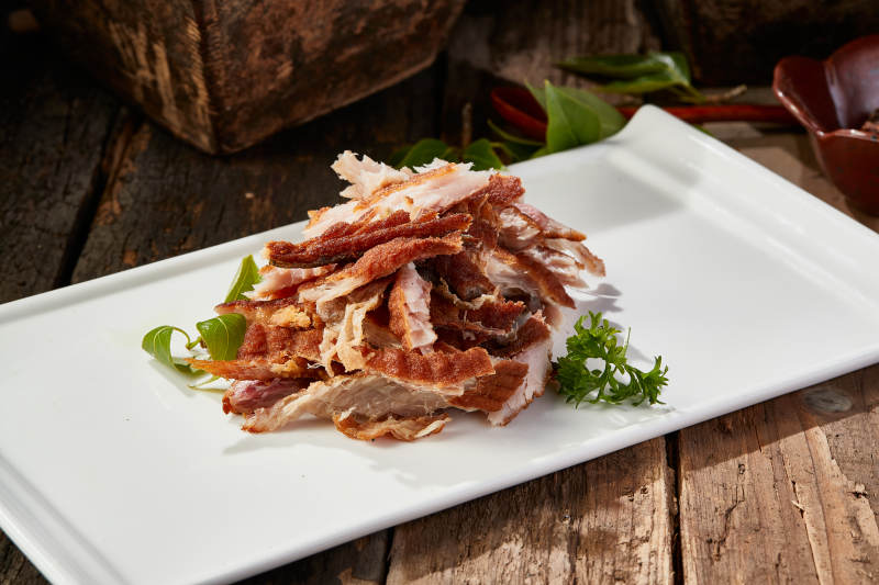 手撕烟熏鱼图片