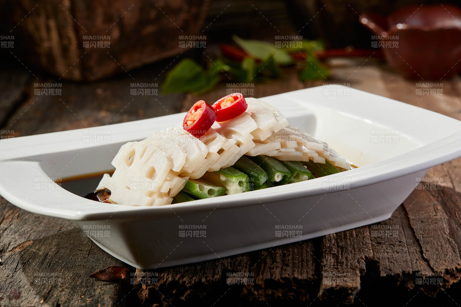 醋腌藕片鲜秋葵图片