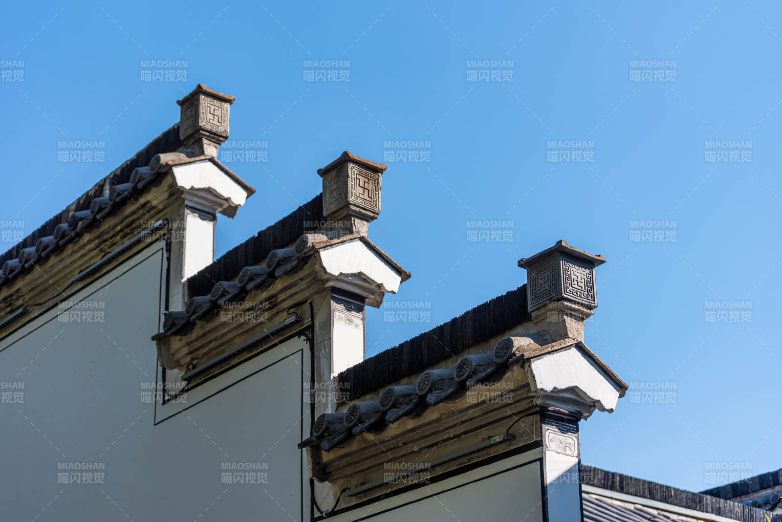 徽派建筑屋檐特写图片