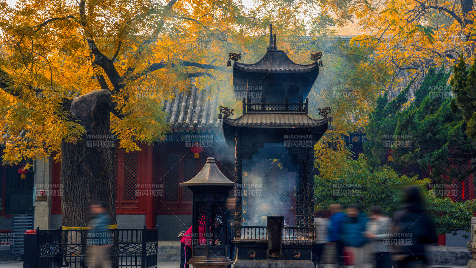 白云观秋日香炉生紫烟图片