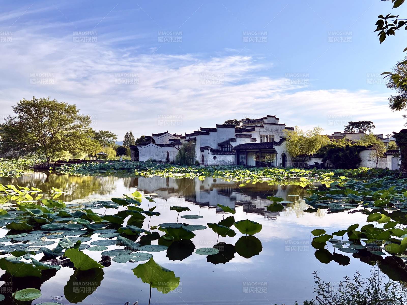 宏村江南水乡风光图片