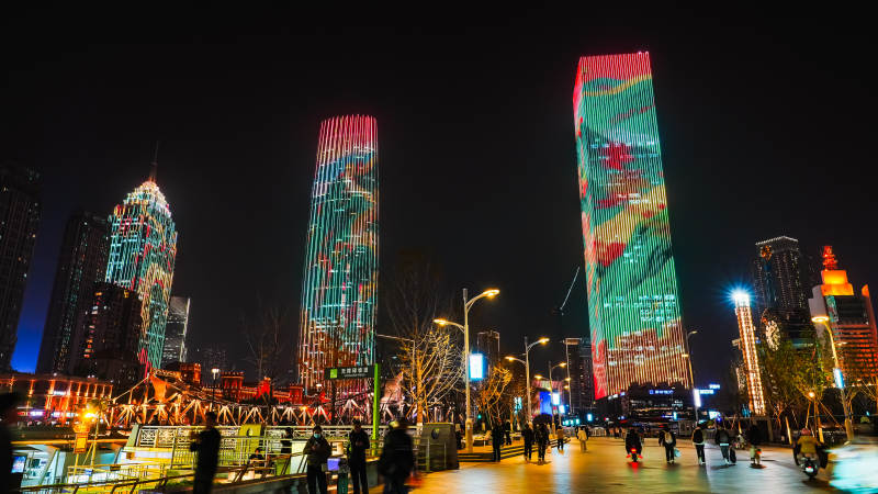 天津夜景城市灯光秀图片