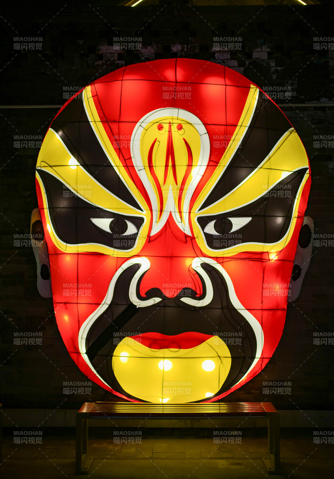 胜芳古镇大戏台—彩灯脸谱图片