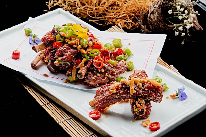 香辣油炸猪肋骨图片