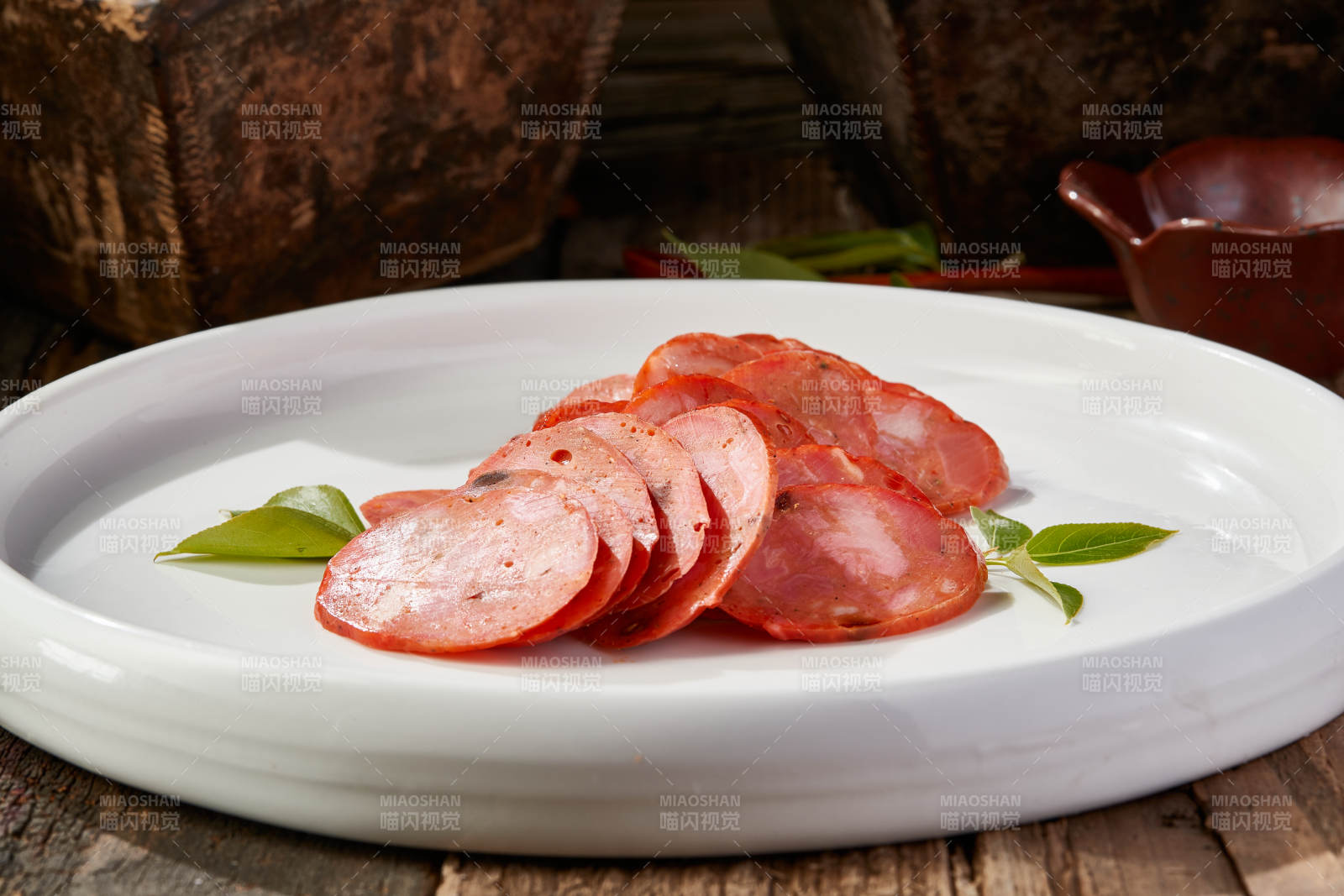 川味熏腊肠切片图片