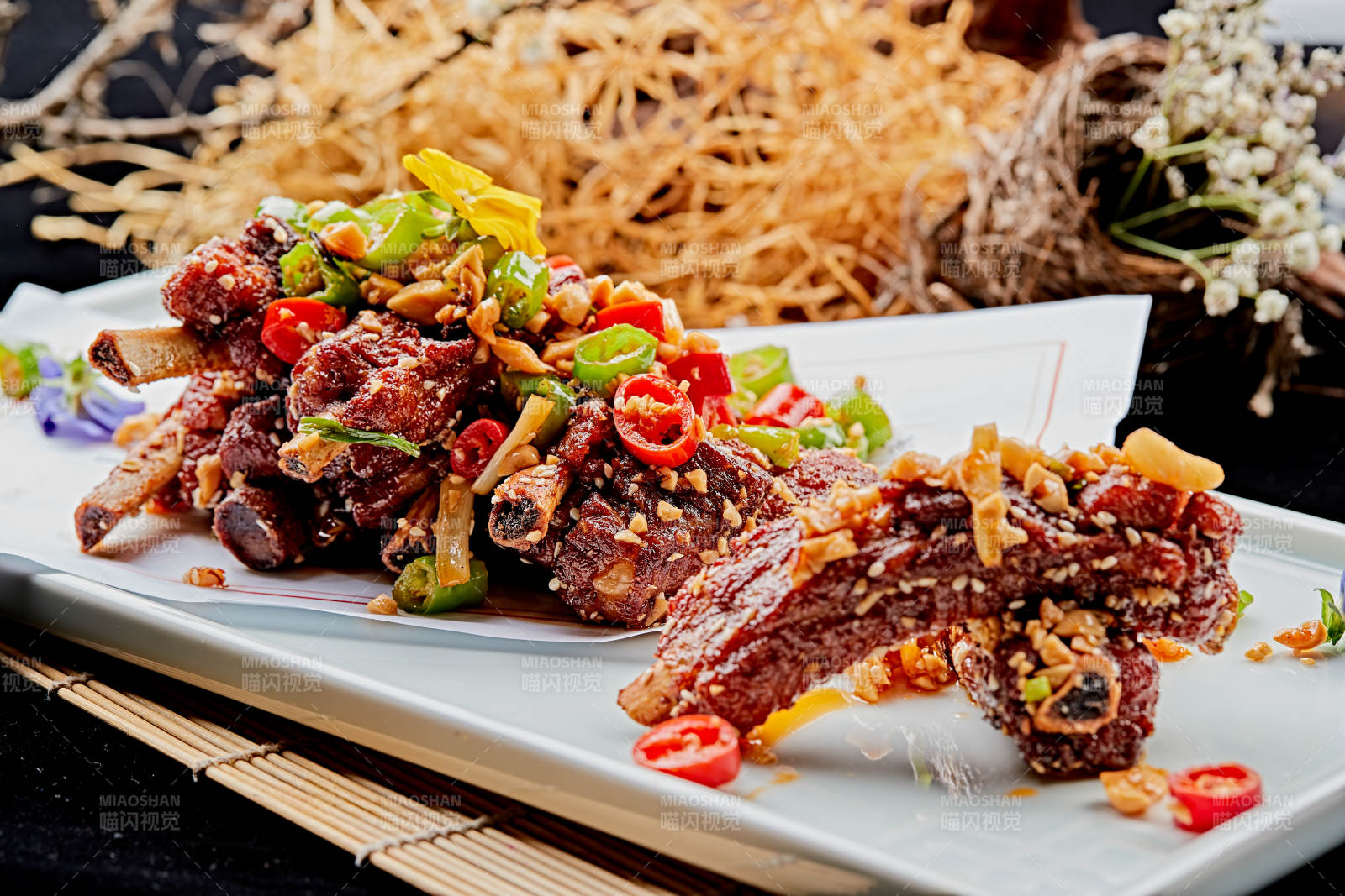 香辣油炸猪肋骨图片