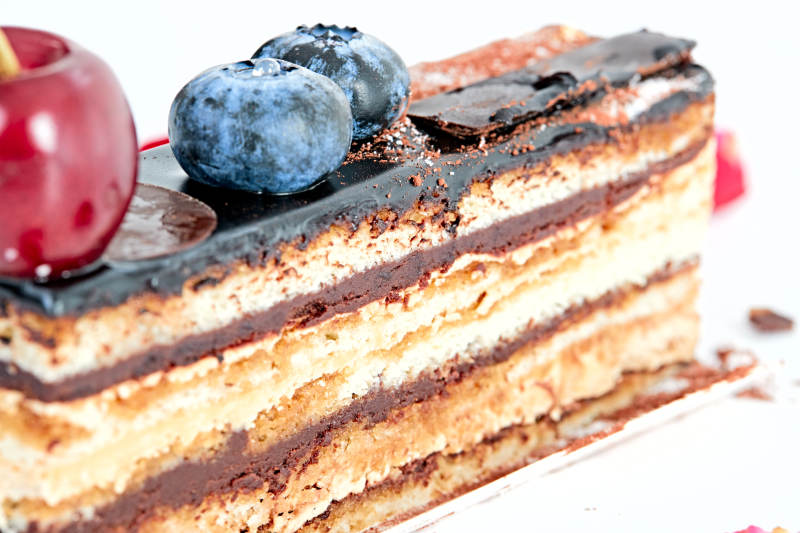 制作精美的法式小甜品蛋糕图片