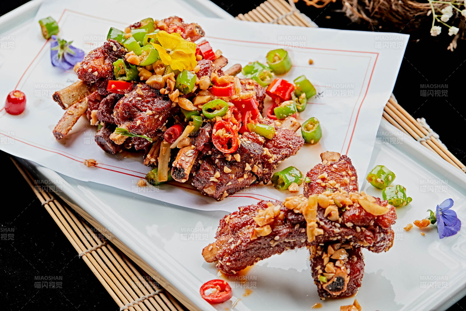 香辣油炸猪肋骨图片