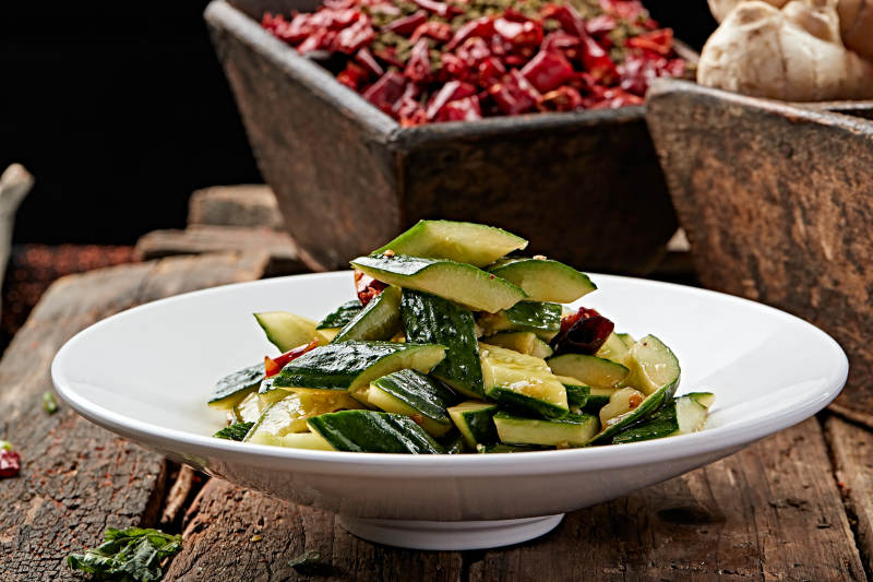 醋拌黄瓜段图片