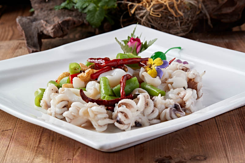 泰椒线椒爆炒墨斗鱼图片