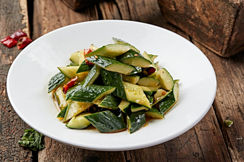 醋拌黄瓜段图片