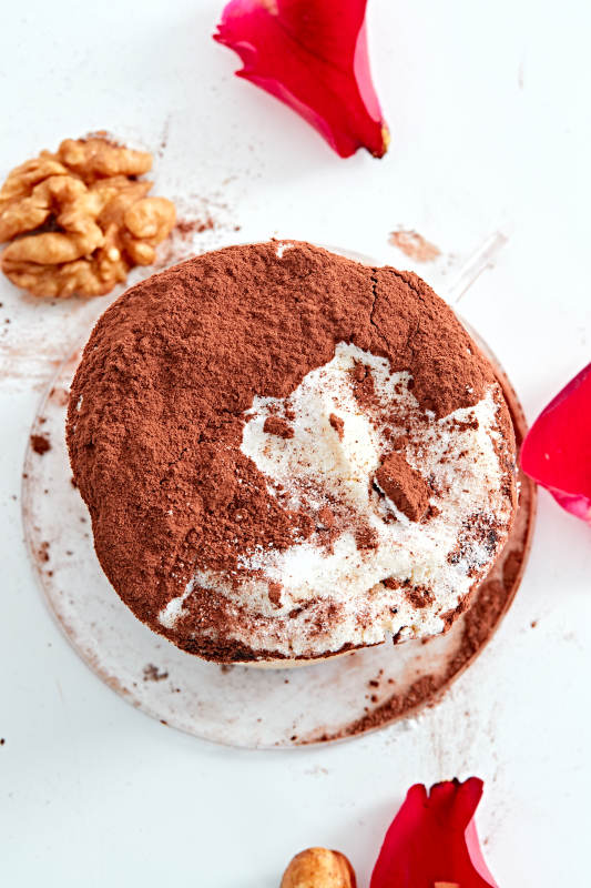 制作精美的法式小甜品蛋糕图片