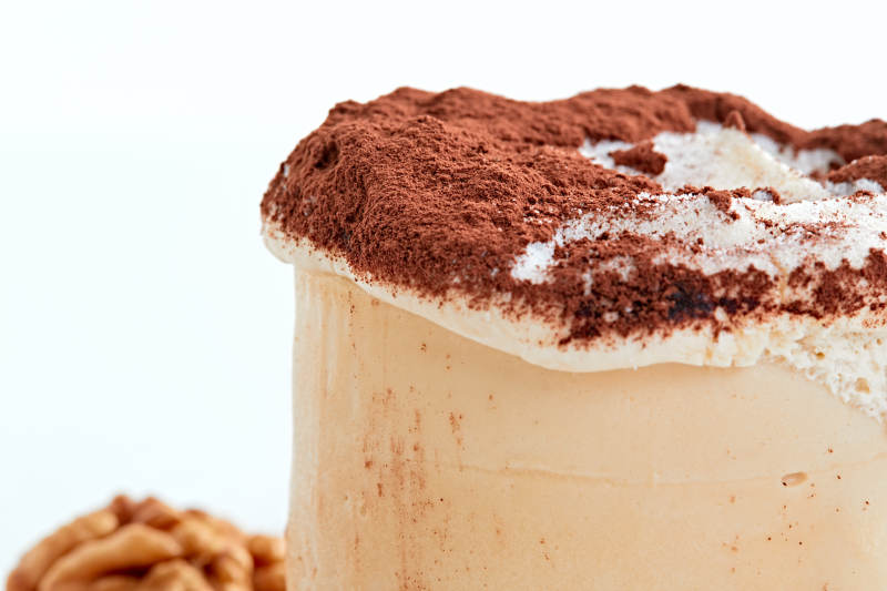 制作精美的法式小甜品蛋糕图片