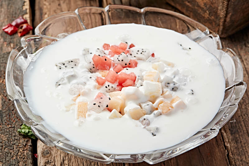 缤纷水果酸奶捞图片