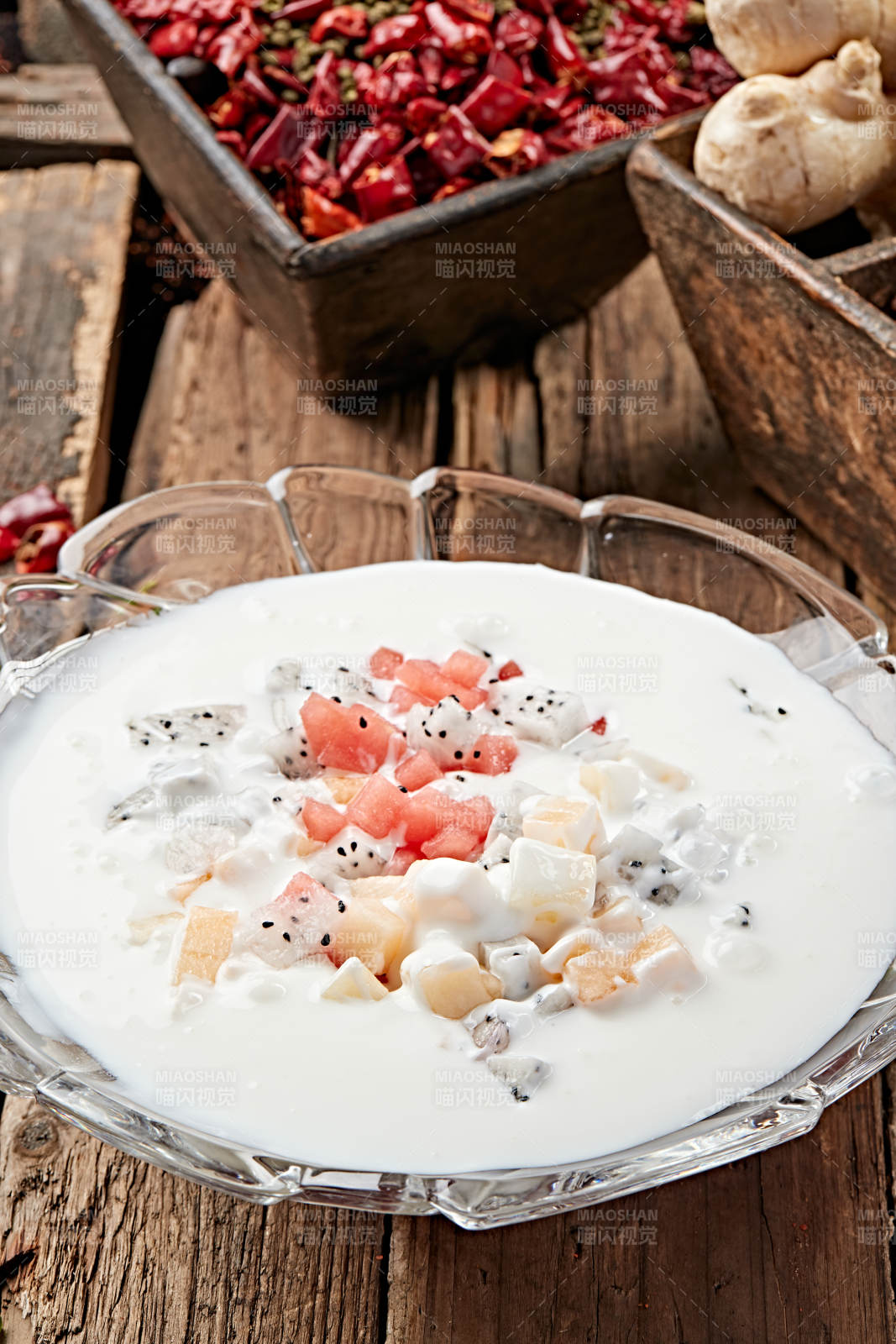 缤纷水果酸奶捞图片