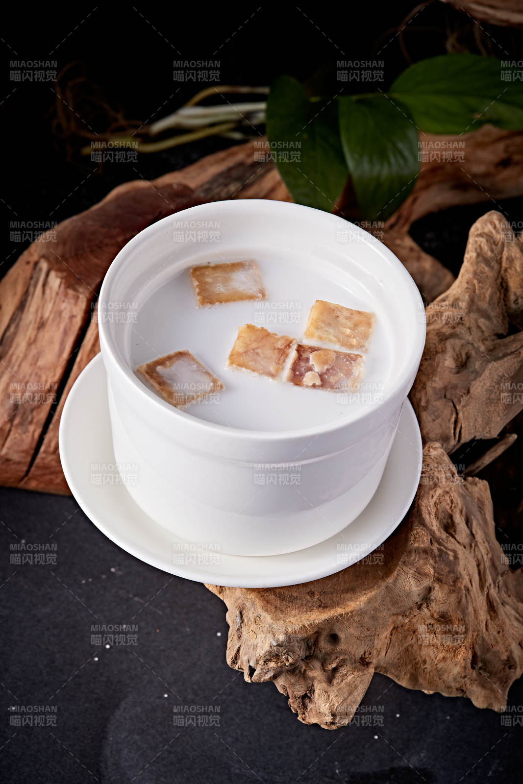 杏仁奶泡椰子糕图片