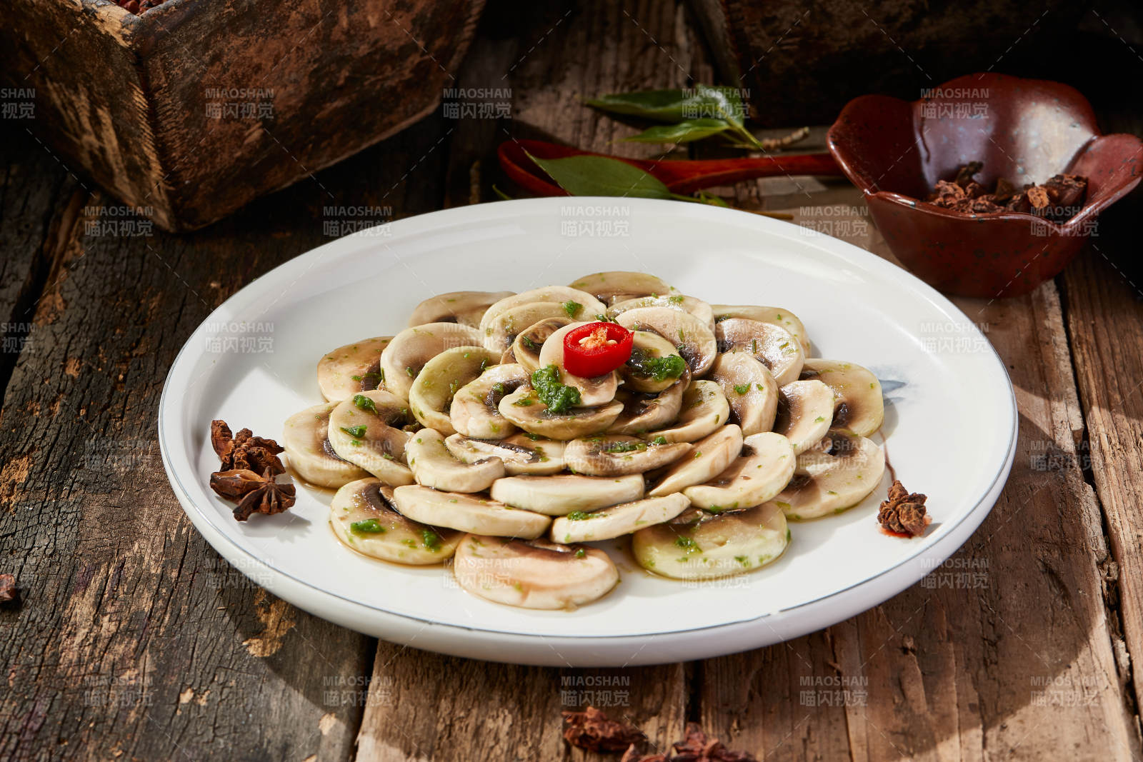 韭菜花酱凉拌张垣口蘑图片
