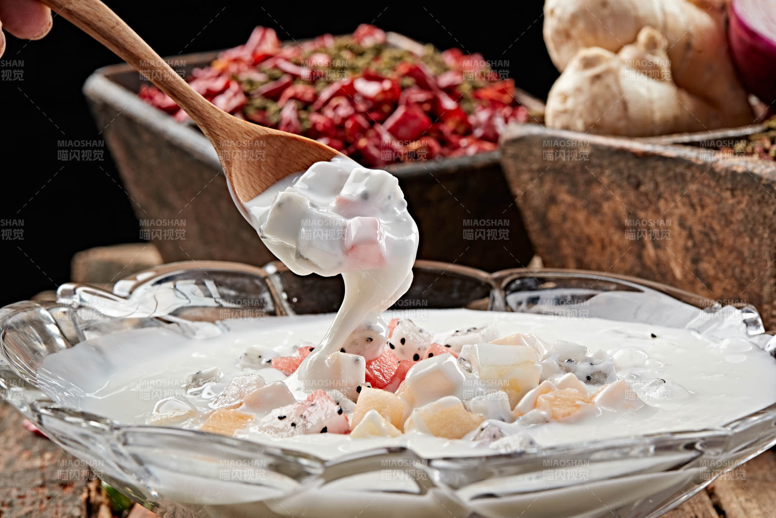 缤纷水果酸奶捞图片