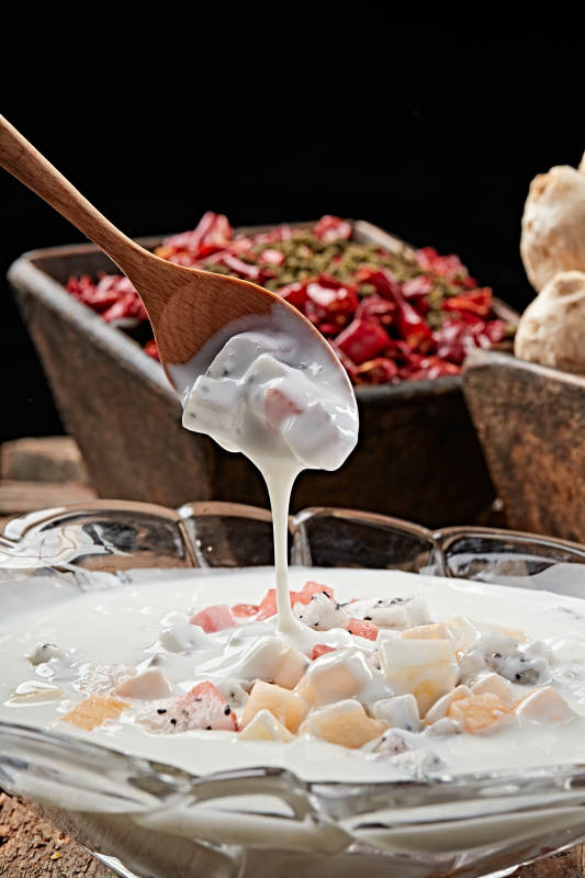 缤纷水果酸奶捞图片