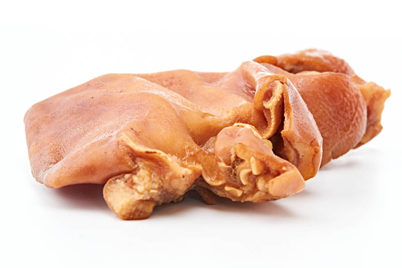 熟食整只熏卤猪耳朵图片