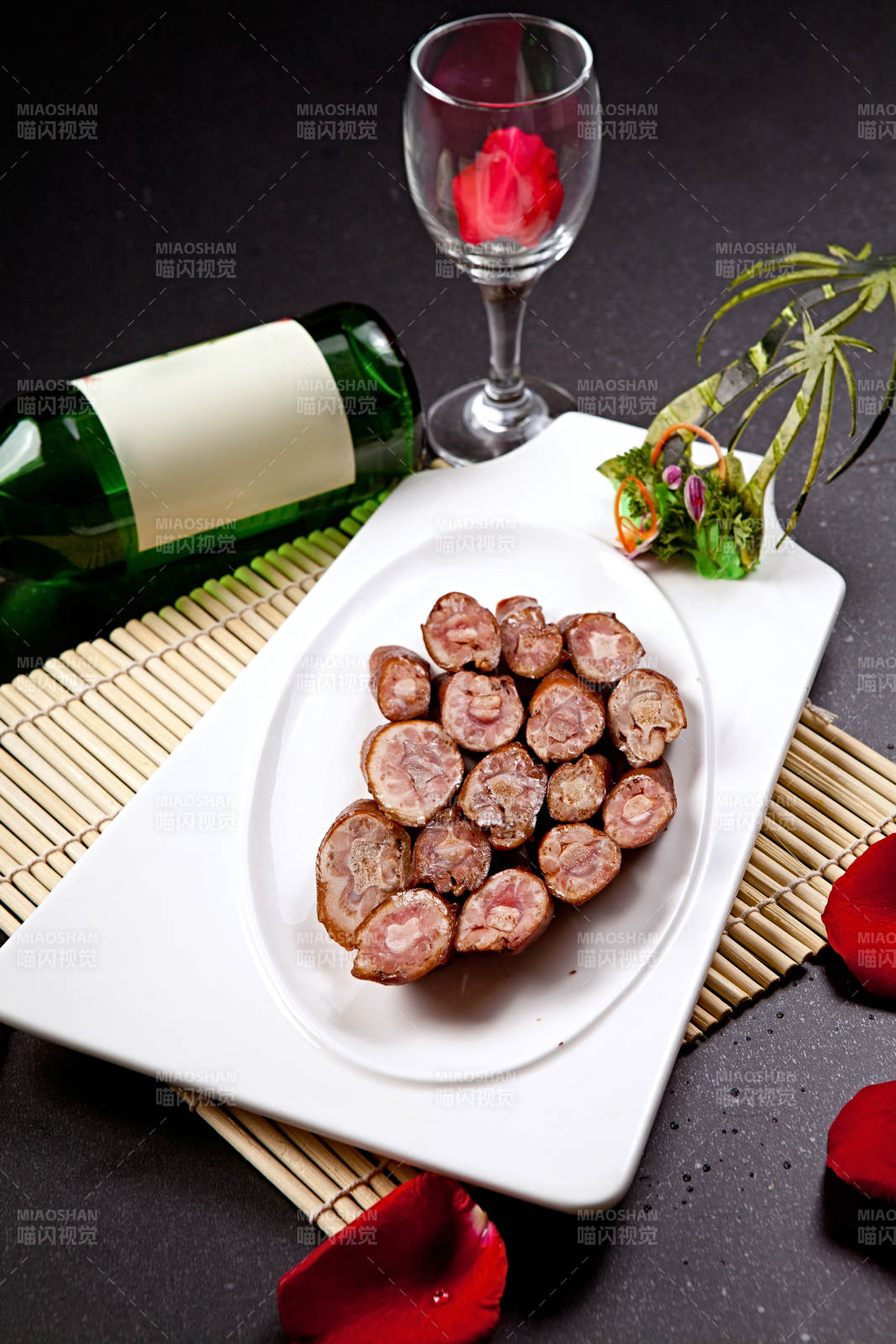 武汉辣鸭脖图片