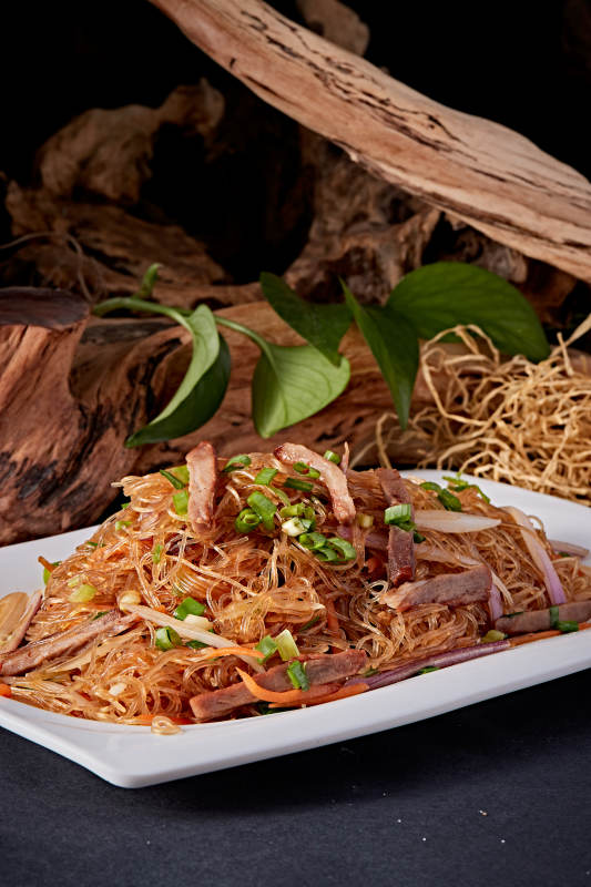 烧腊猪肉炒米粉图片