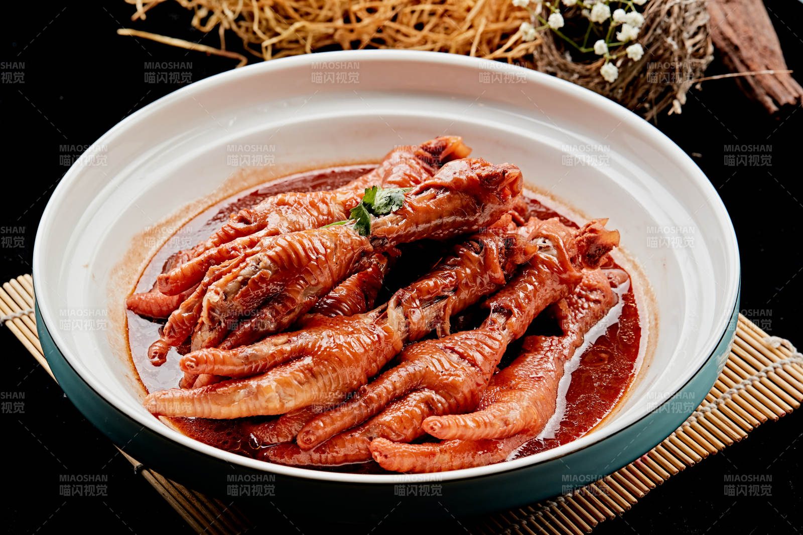 酱焖脱骨凤爪图片