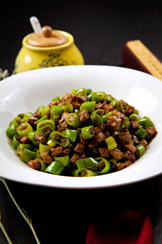 米椒辣炒肉丁图片