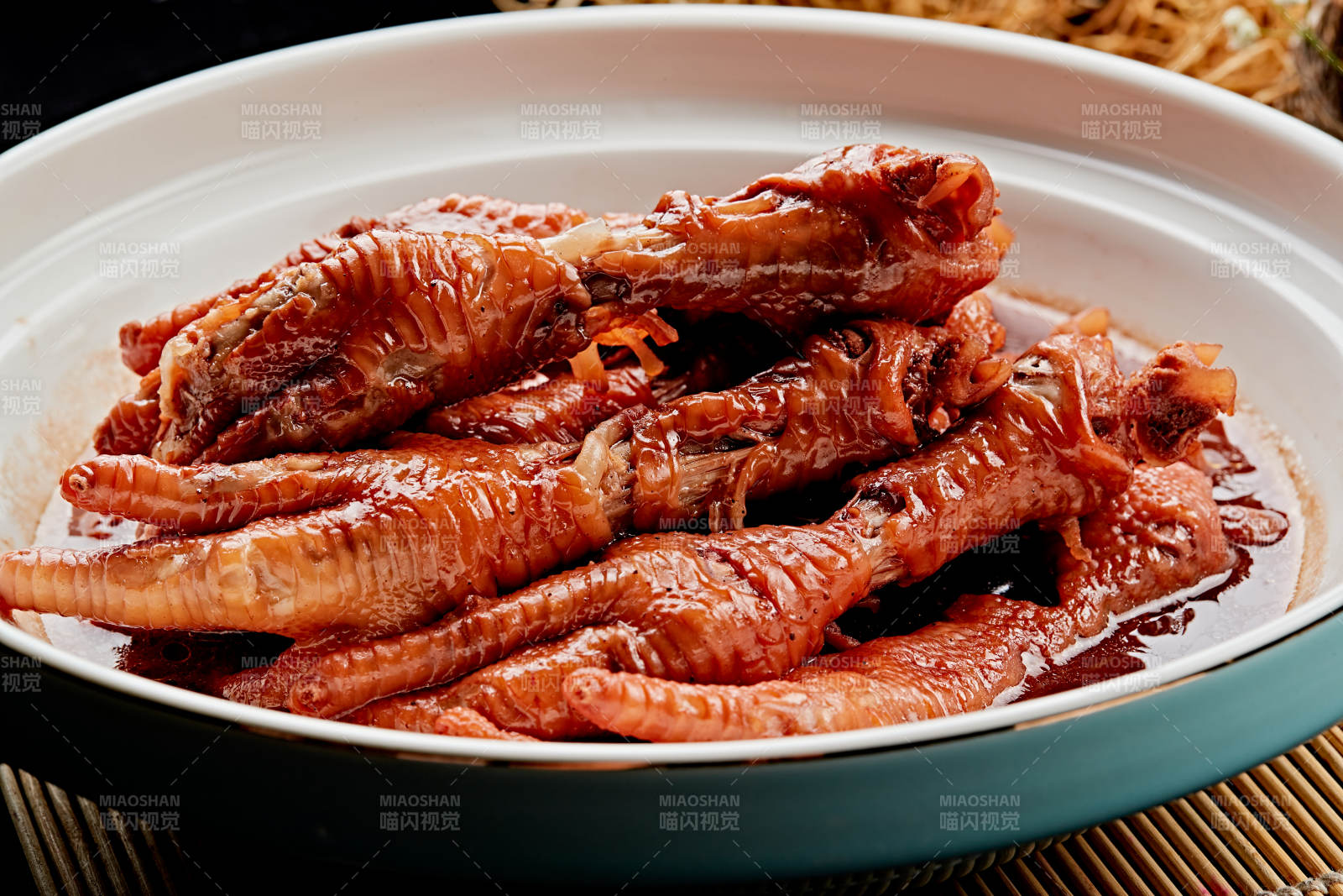 酱焖脱骨凤爪图片