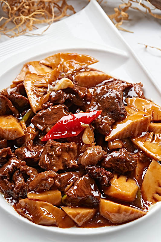 酱香冬笋烧牛腱图片