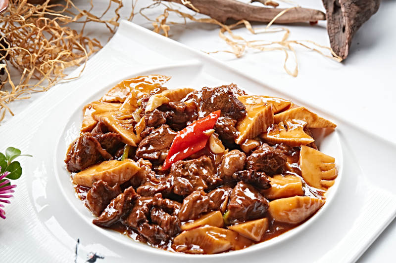 酱香冬笋烧牛腱图片