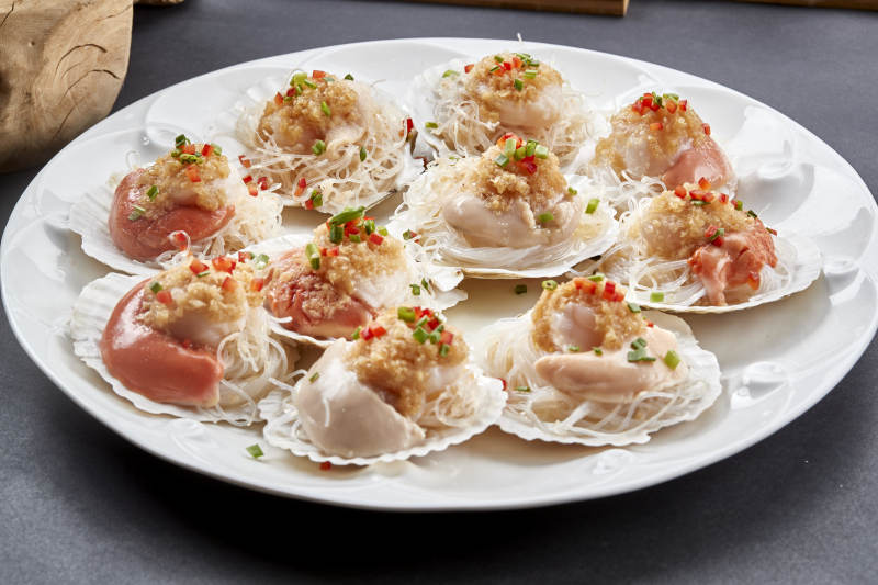 蒜蓉粉丝蒸带黄大扇贝图片